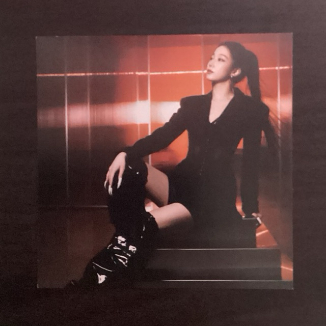 [พร้อมส่ง]LE SSERAFIM Postcard- Kazuha (มีของแถมเล็กน้อย)
