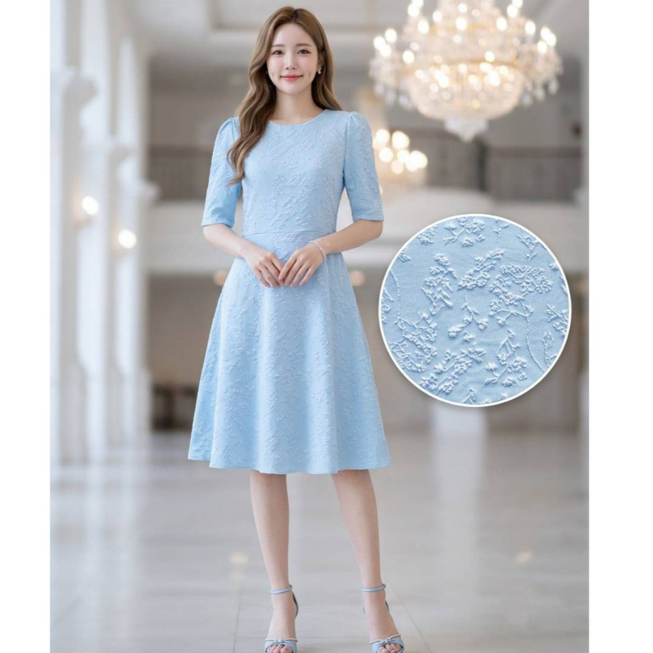 ชุดเดรสผ้า jacquard สีฟ้าลายดอกไม้เล็กๆ 3D สวยหวานเรียบร้อยน่ารักพร้อมซับใน ซิปหลัง