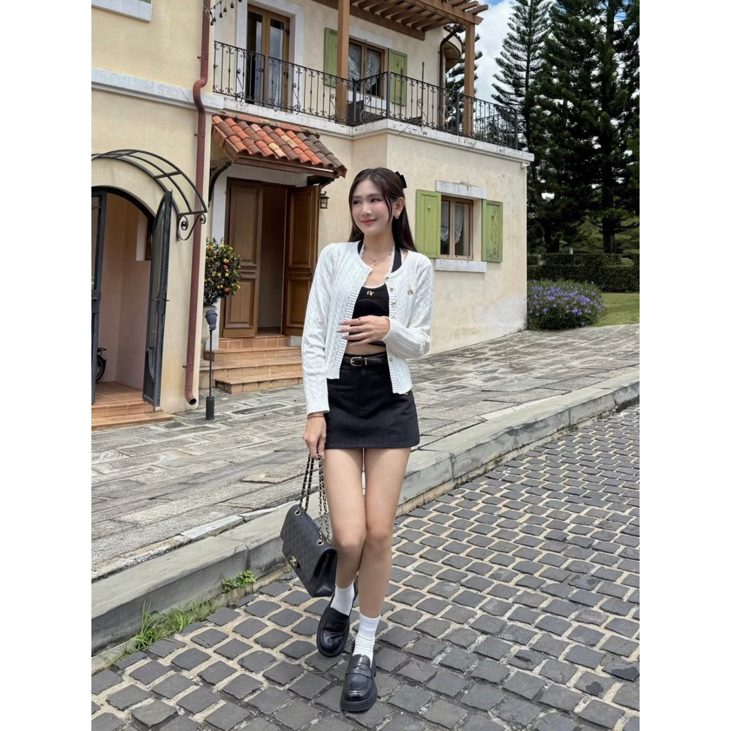 สินค้ามือสอง👗NICHARIS - เสื้อไหมพรมคอกลมถักลายแขนยาว รุ่น Jasmine Cardigan สีขาว size S