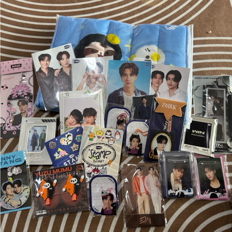 [พร้อมส่ง] Official Merchandise GMMTV มีหลายแบบตามในรูป ลดราคา