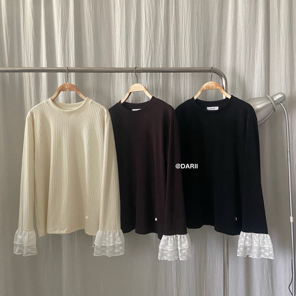 Ami Top (เอมิ) — เสื้อผ้ายืดแขนยาว แขนระบายลูกไม้