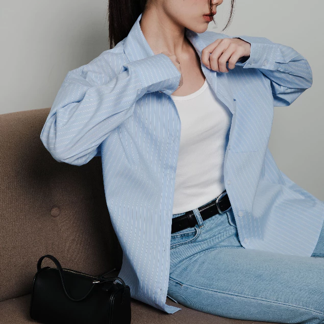 Como shirt Basicselected เชิ้ตคอตตอนอย่างดี แต่งกระเป๋าและห่วงข้างหลัง