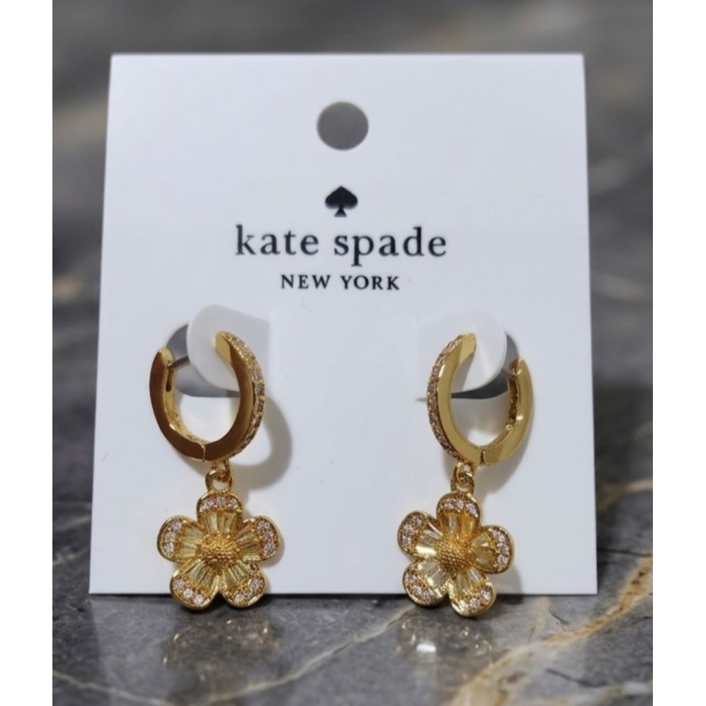 ต่างหู สร้อยคอ ดอกไม้ Fleurette Double Stud / Goldtone & Cubic Zirconia Flower Station Necklace