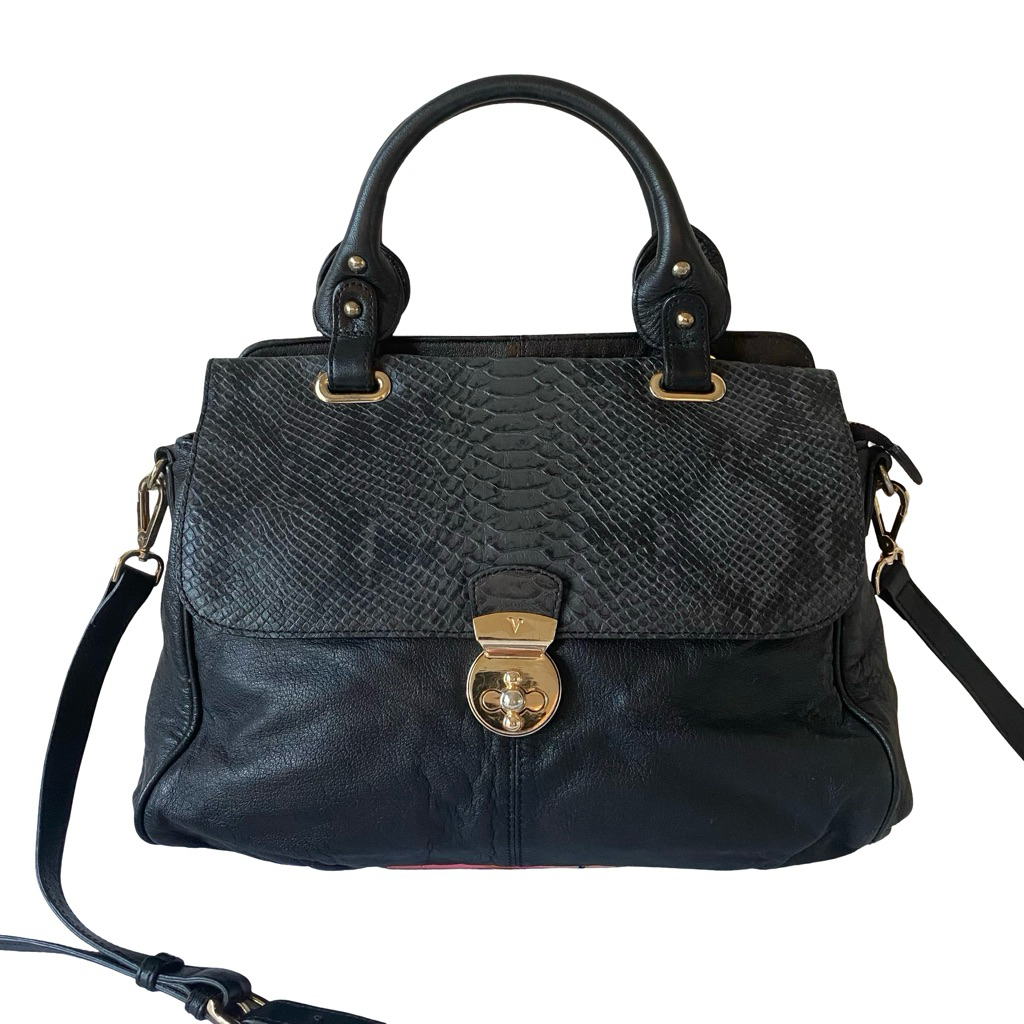 Valentino Rudy กระเป๋าถือสีดำ กระเป๋ามือสอง