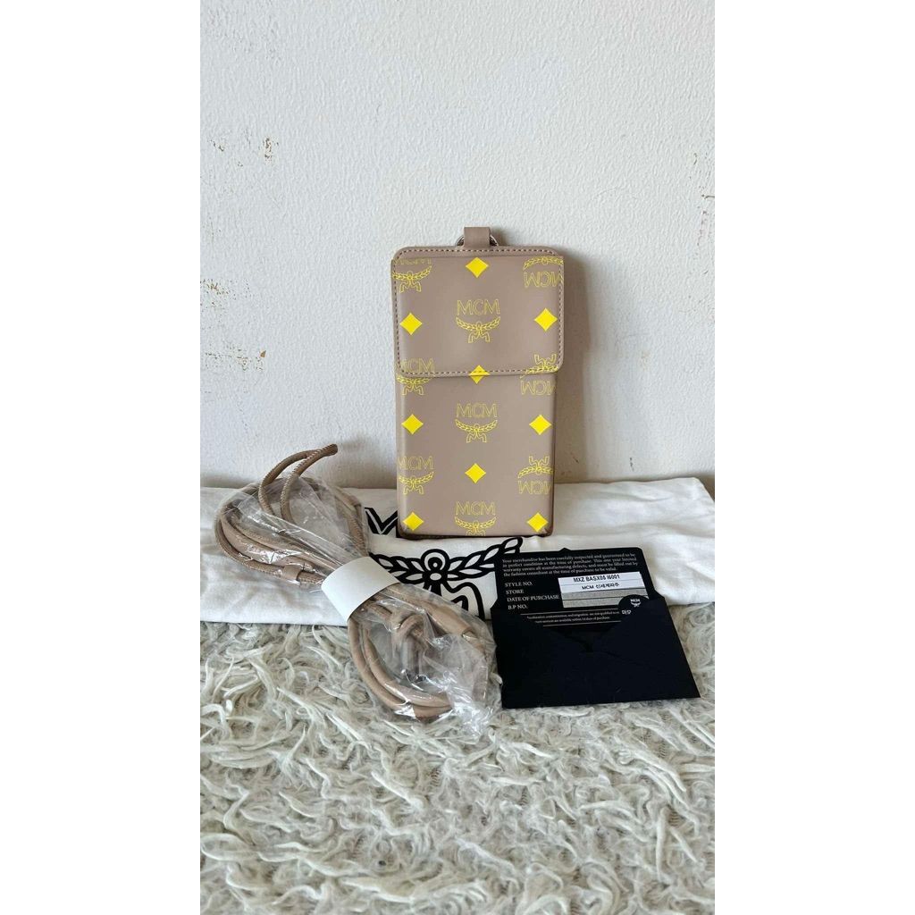 mcm phone bag ของใหม่
