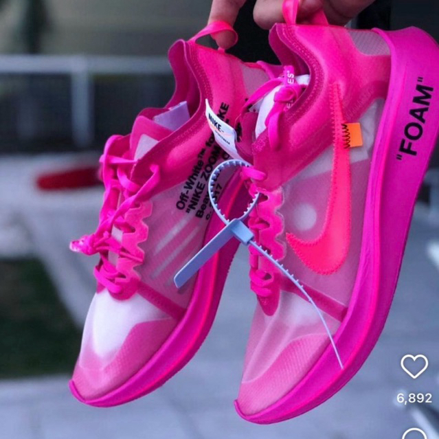 Nike x Off-White Zoom Fly 👟🔥 Nike x Off-White Zoom Fly 🔥 สนีกเกอร์ Collaboration สุดไอคอนิกจาก Nike 
