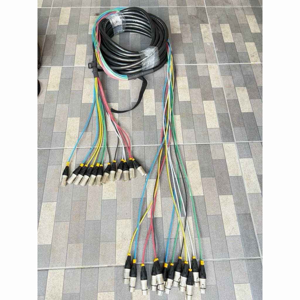 สายไมค์กลอง ชุด12ch หัวLidge xlrผู้12-เมีย12 ทำจากสายมัลติคอร์12chของDynacom   ตัวผู้ปล่อยสาย50.cm ต