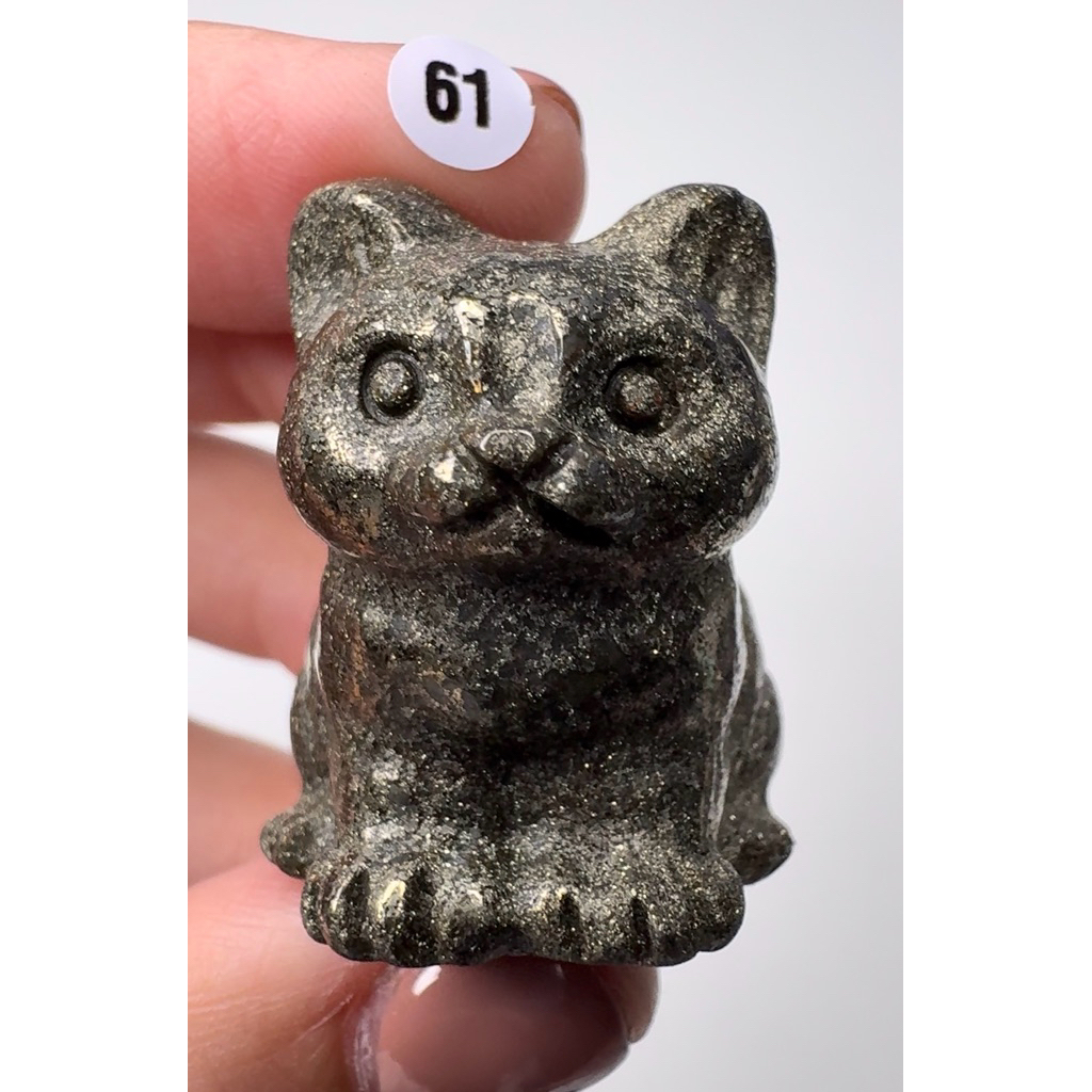 ไพไรต์ (Pyrite) "หินดึงดูดทรัพย์"ช่วยเรียกเงินทอง(แกะสลักตั้งได้)(ได้ชิ้นในโพส)