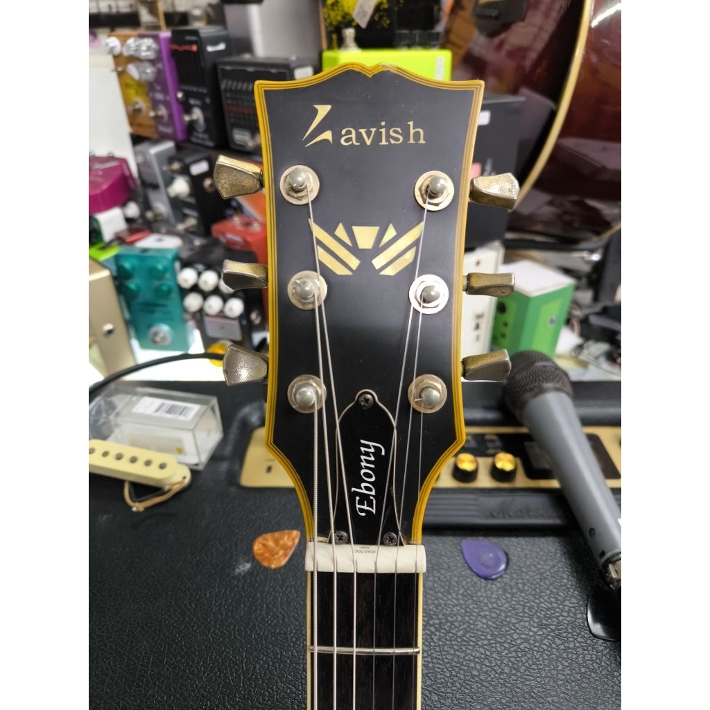 กีต้าร์ไฟฟ้า Lavish รุ่นEbony ทรงLP