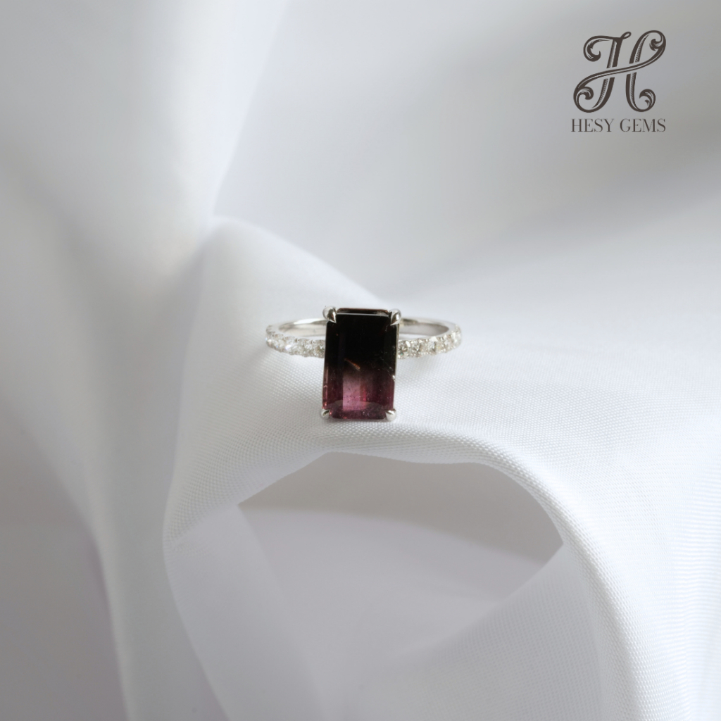 แหวน Watermelon Tourmaline EM 4.50ct บ่าข้างเพชร