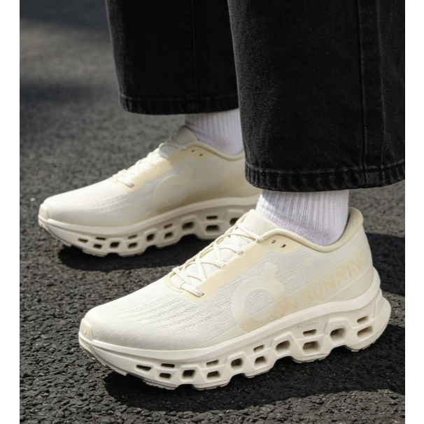 On Cloudmonster 3 LN1 Comfortable, Versatile, Breathable, Rebound Running Shoes Milk White100% แท้จร