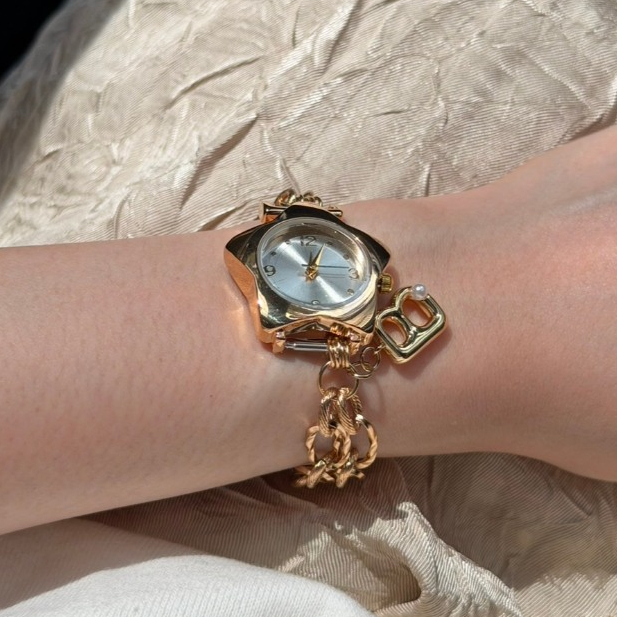 Beaming.bkk - Star Watch with Alphabet Charm Bracelet (สินค้ามาพร้อมกล่องใส่เครื่องประดับ)