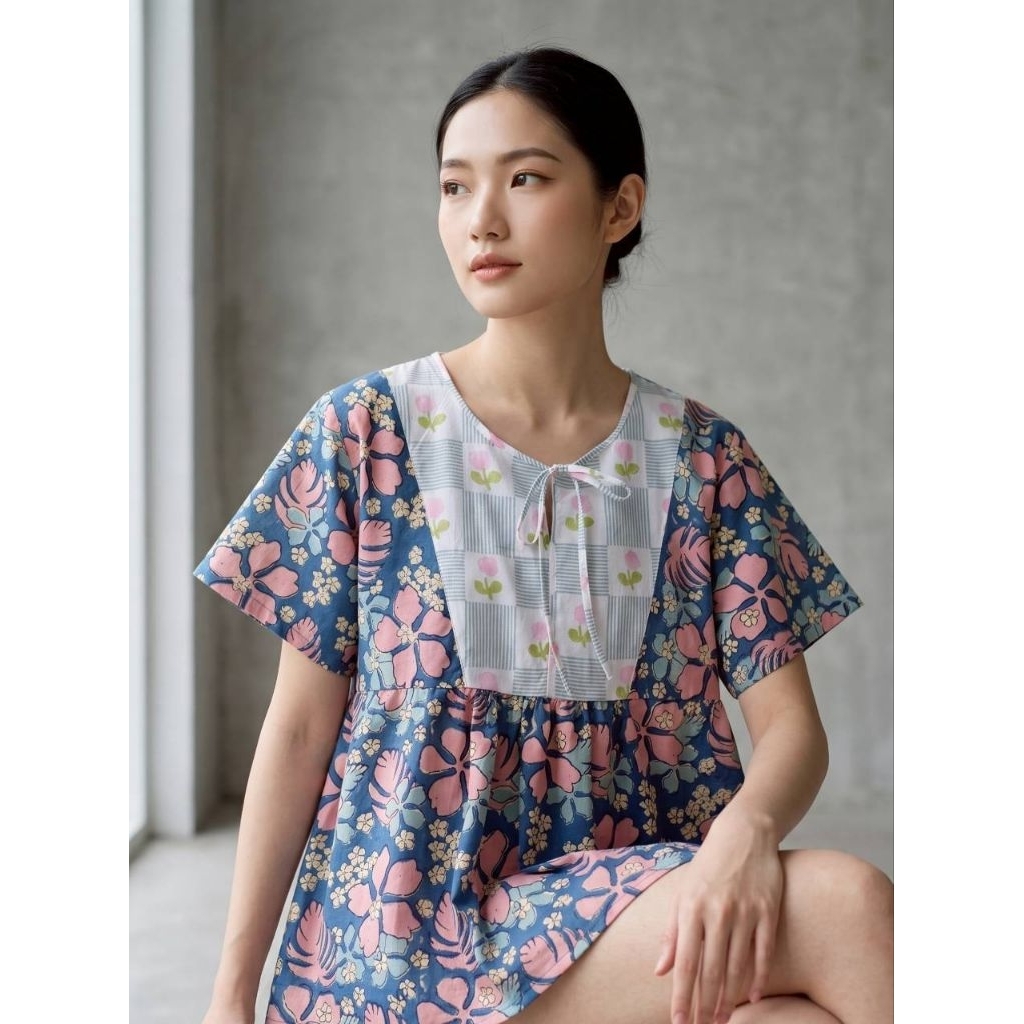 เสื้อแขนสั้น คอผูกโบว์ ไซส์42" และ44" มีให้เลือกหลายสี ผ้าคอตต้อนอินเดียแฮนบล็อก