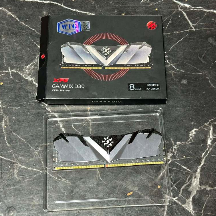 แรม PC Ram DDR4 8*2 16GB BUS3200 XPG GAMMIX D30