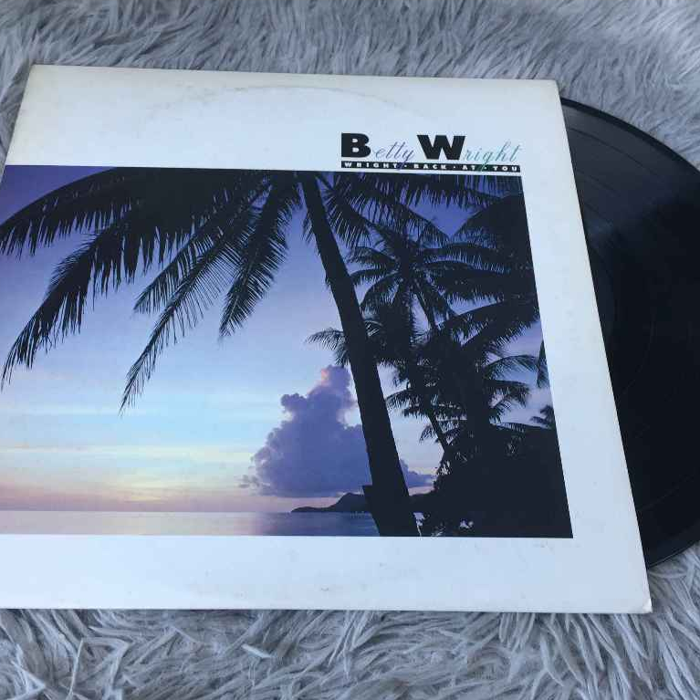 Betty Wright – Wright Back At You ขนาด 12 นิ้ว LP G095