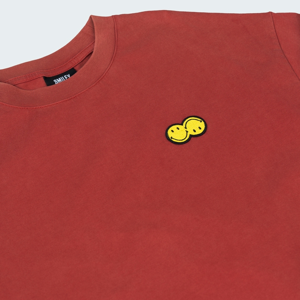 SMILEY® RED TWIN FACES OVERSIZED TEE — صورة 2