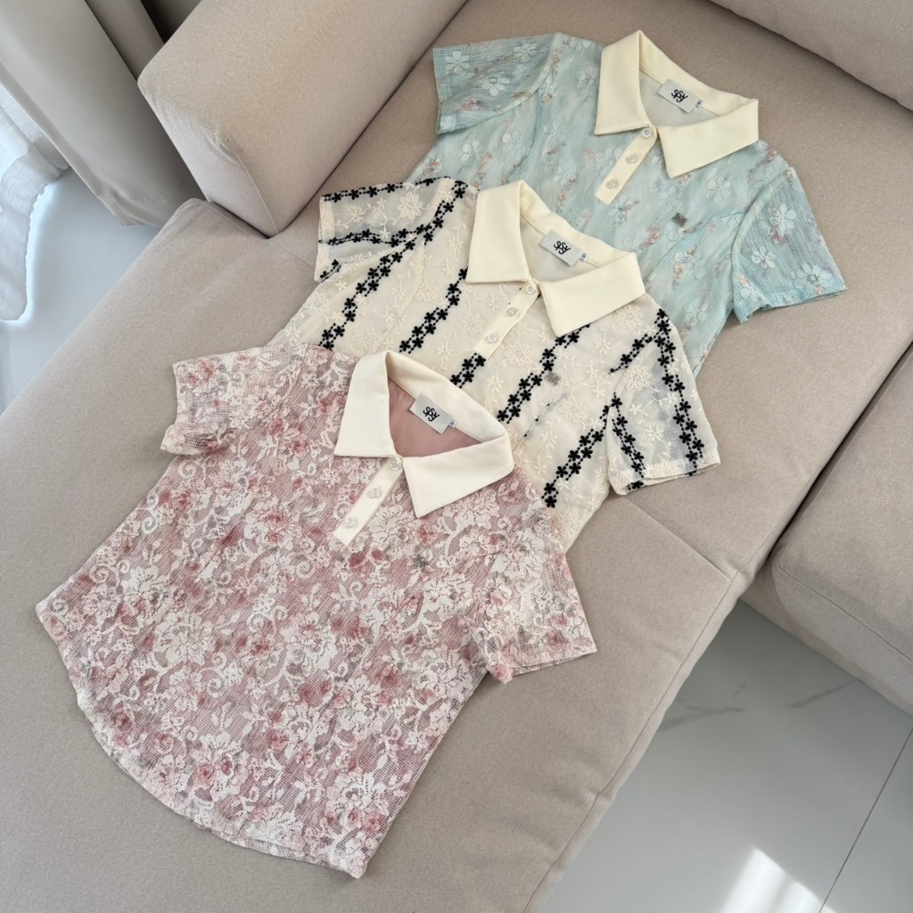 SISSY : เสื้อโปโลแขนสั้นชายโค้งผ้าลูกไม้ (S-XXL) ผ้านุ่มใส่สบาย ดีไซน์หวานละมุน