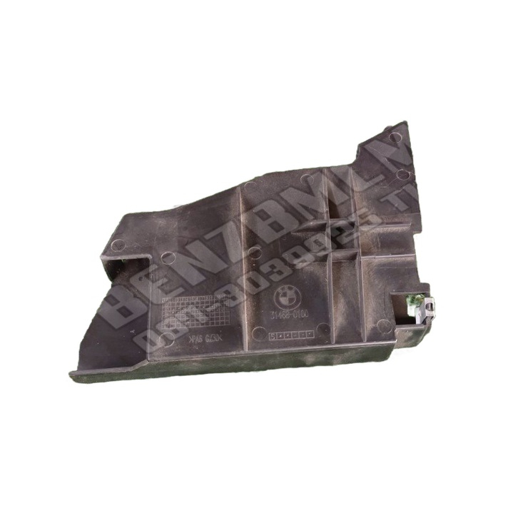 แผ่นยึดที่วางแก้ว BMW E60 E61 31468-0100-Engineering / Casting Mold Part Number