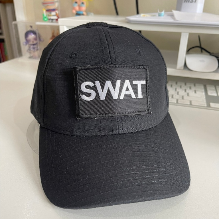 อาร์มแบบตีนตุ๊กแก ตัวหนังสือ SwatD Patch ติดหมวก ติดเสื้อ กระเป๋า ขนาด 5x8 ซม.