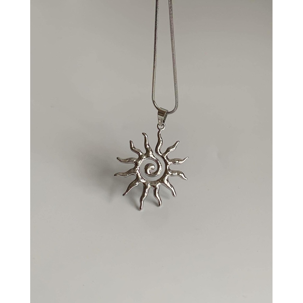 HER OBJECTIVE_HER SUNRAY NECKLACE