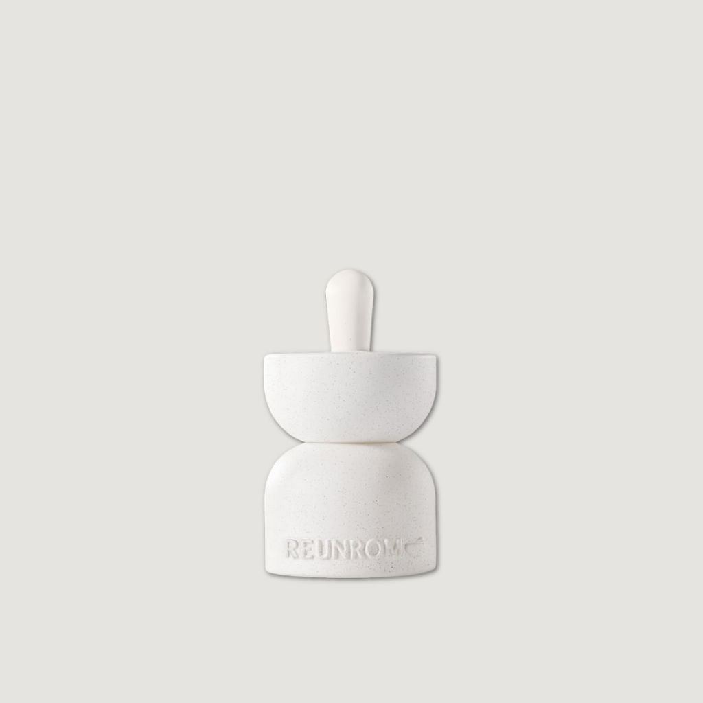 Reunrom น้ำมันหอมระเหย 15ml. (24 กลิ่น รื่นรมย์)