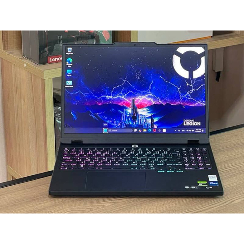LENOVO LEGION 5 15IRX10 83LY003KTA i7-14700HX SSD1TB RAM24GB RTX 5060 (8GB GDDR7) 165Hz OLED จอ 2K ค