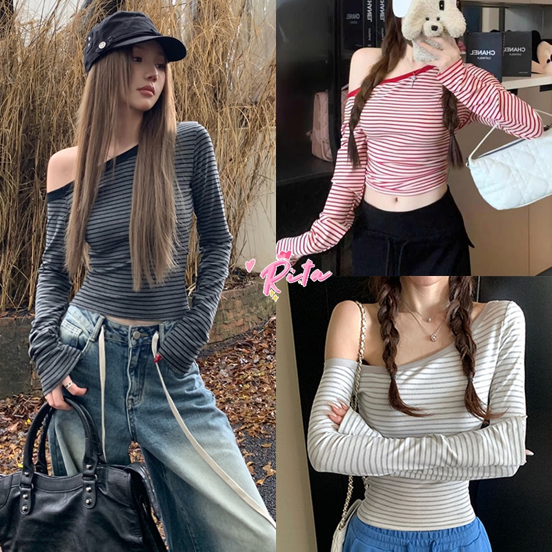 Rita พร้อมส่ง🍒เสื้อไหล่เดียวเซ็กซี่ เสื้อยืดแขนยาวผู้หญิง แถบ crop top ทรงเข้ารูป Y2K เสื้อรัดรูปเปิดไหล่สไตล์เกาหลี