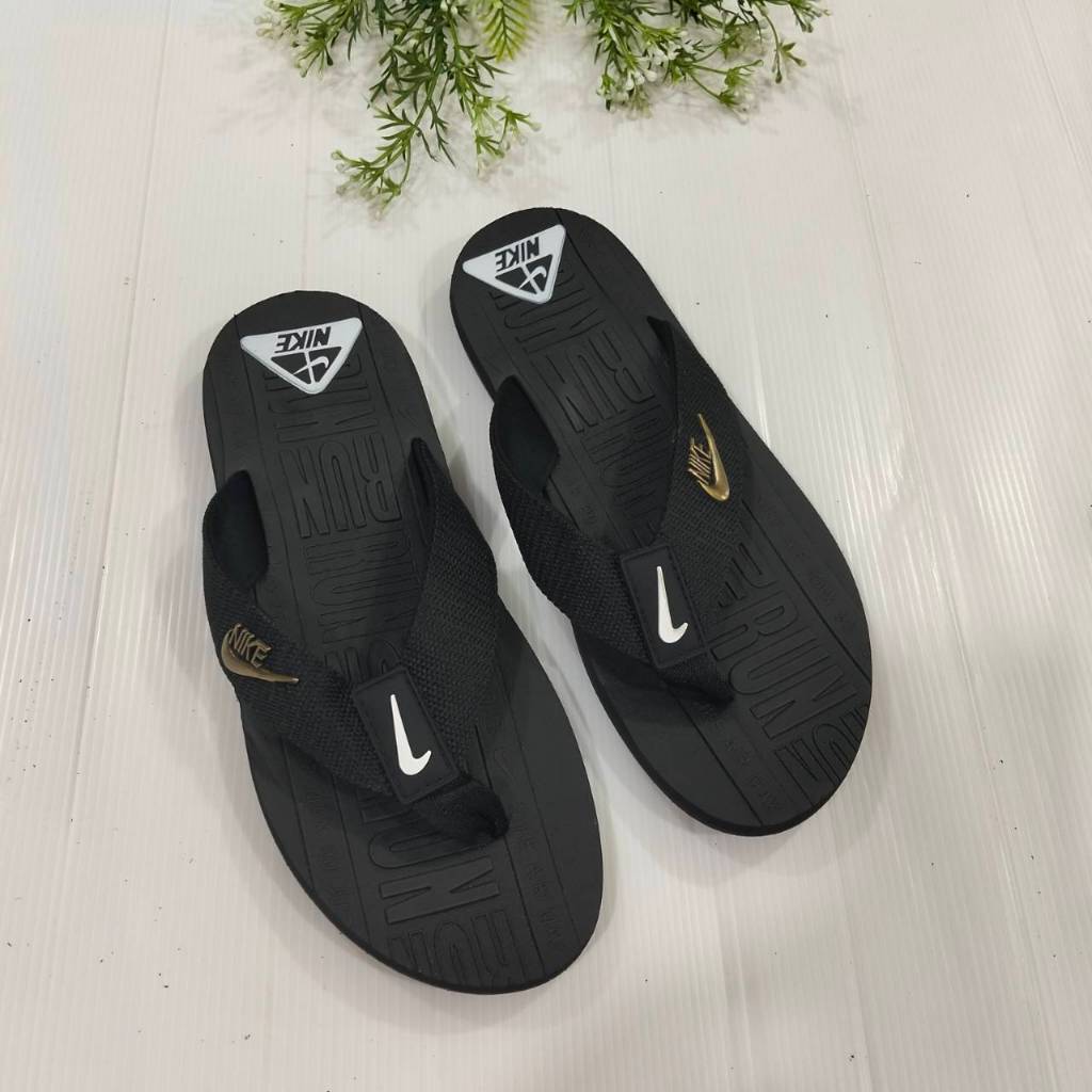 รองเท้าแตะผู้ชาย มาใหม่ ขนาด 40-45 สินค้าพร้อมส่ง มาใหม่