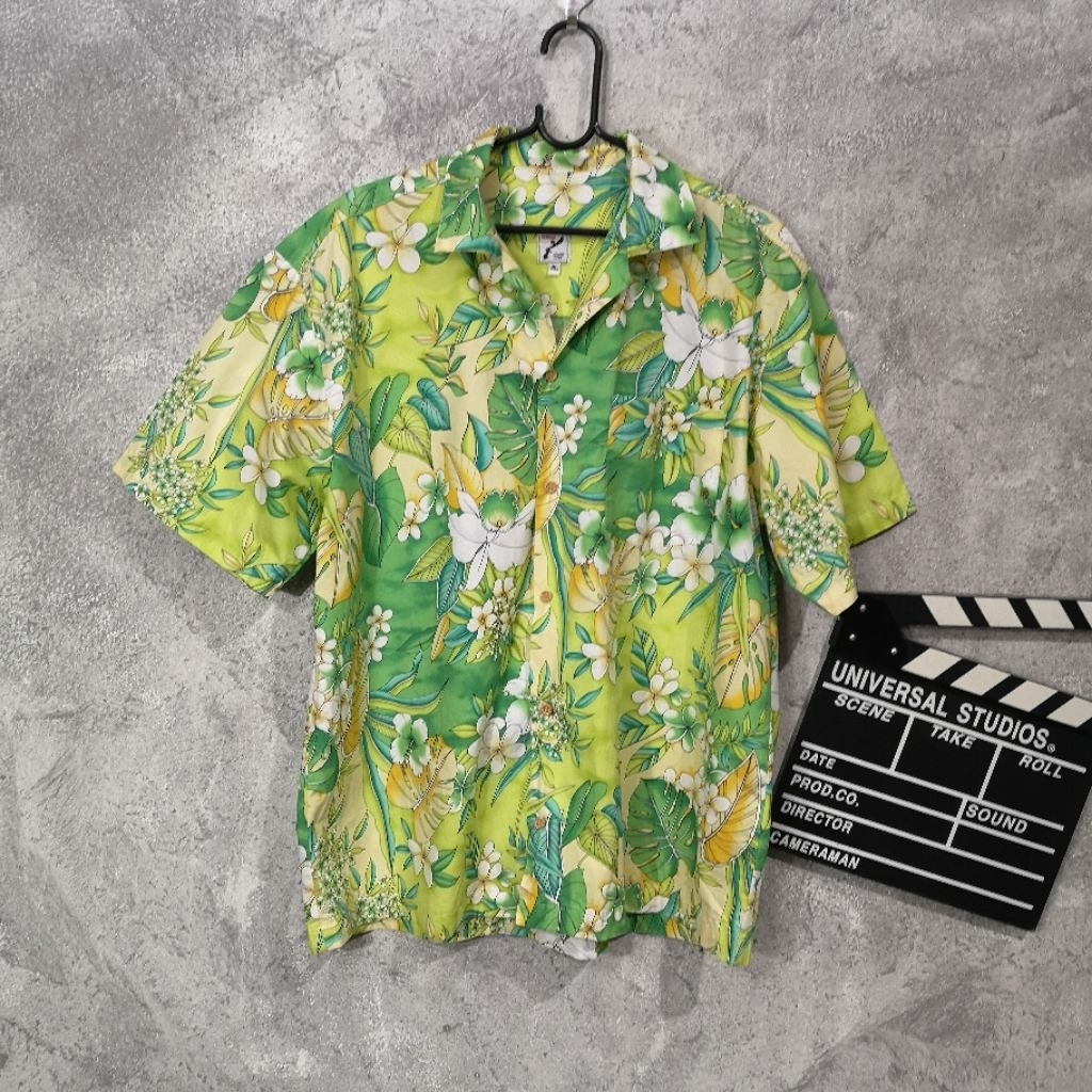 ผ้ามือสอง เสื้อเชิ้ตแขนสั้นลายดอก OKINAWA
