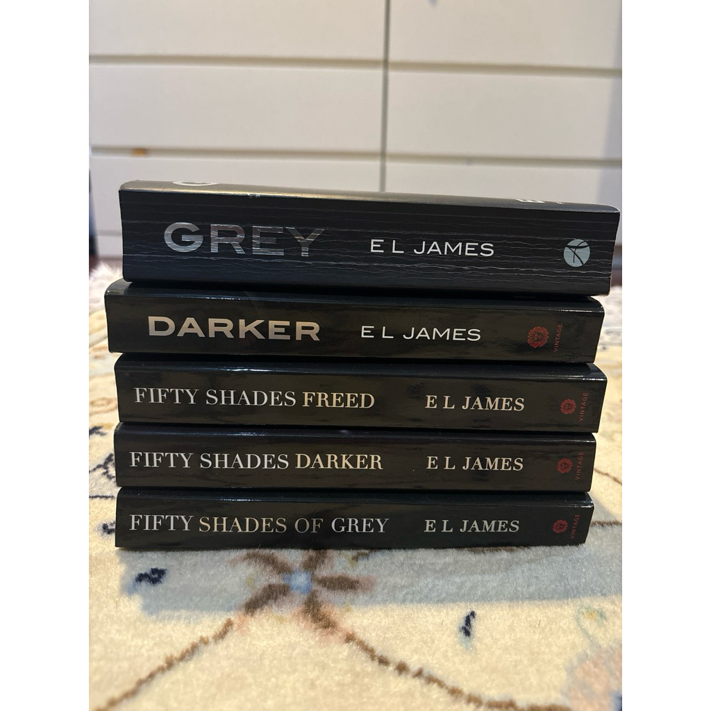 fifty shades of grey, darker, freed second hand book หนังสือมือสอง