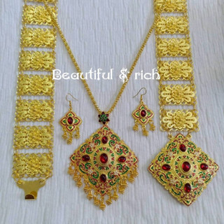 เครื่องประดับชุดไทยเป็นชุดสีทอง งานลงยาลายไทย สีทองงดงาม ชุด…