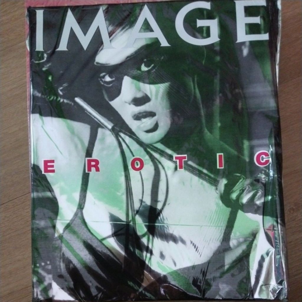 หนังสือหายาก เก่า สะสม ได้มาไม่เคยเปิดอ่าน penthouse playboy etc.