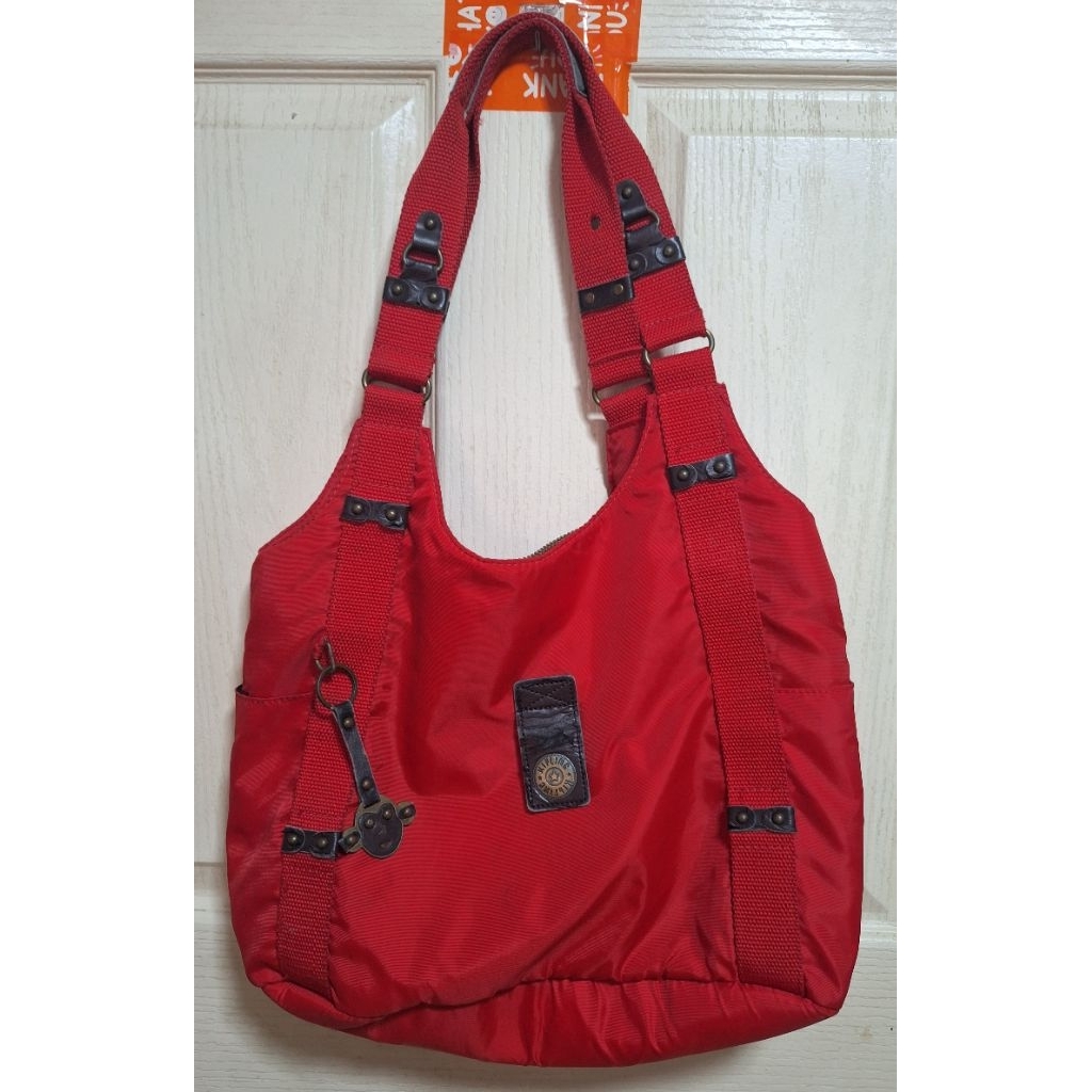 C001 กระเป๋าถือ สะพายไหล่ สีแดง