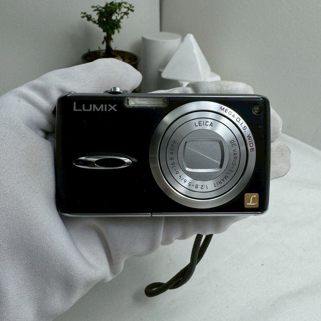 LUMIX FX01 (รุ่นหายากมากๆ)