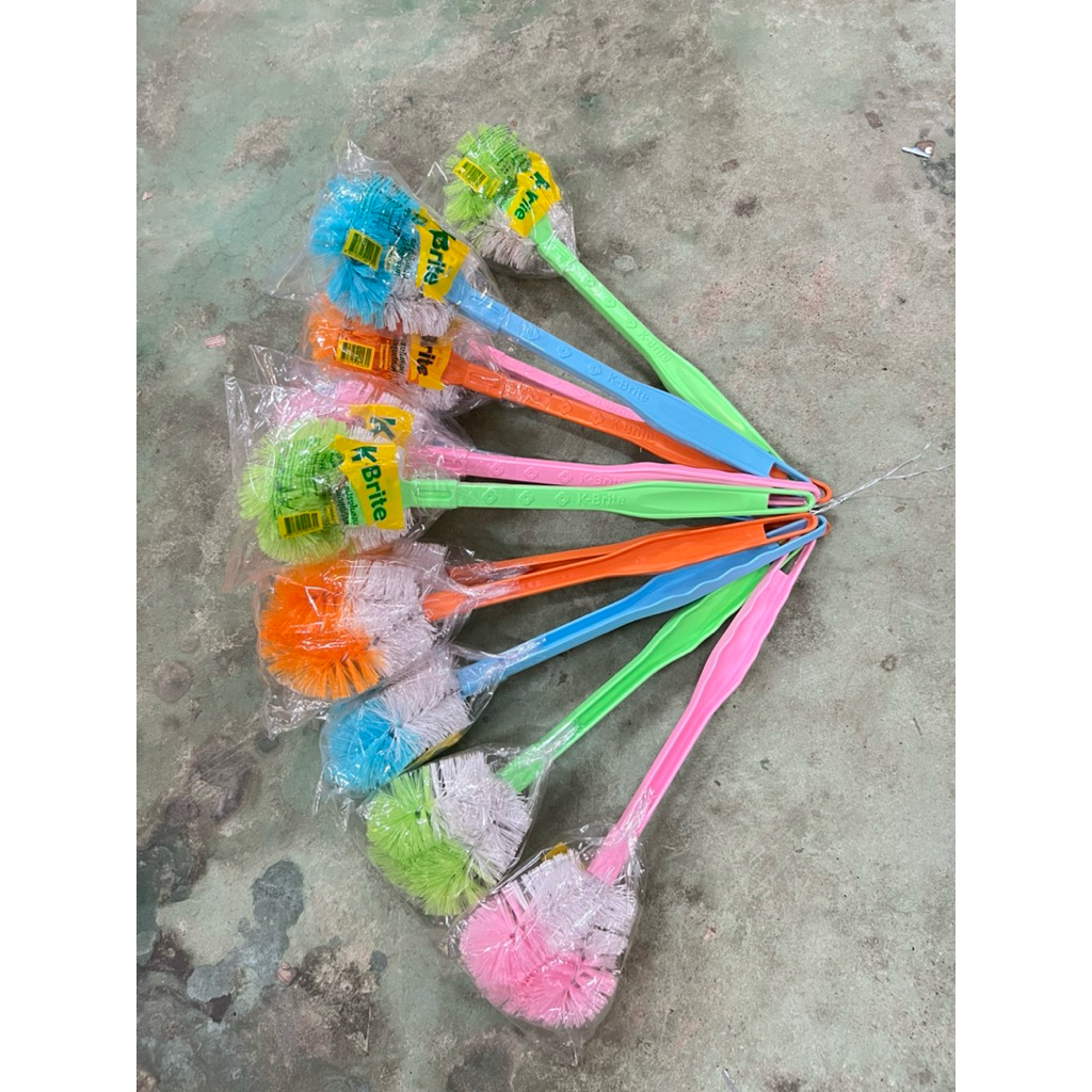 แปรงขัดห้องน้ำยาว 18.5 นิ้ว รุ่นใหม่สีสวย kbrite แพ็กละ 12 ชิ้น