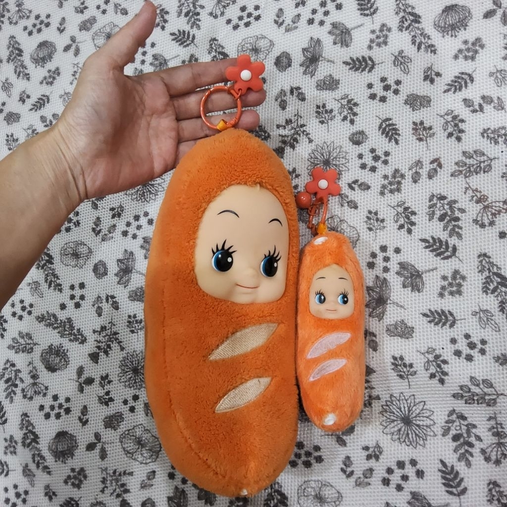kewpie คิวพีวินเทจ🇯🇵แท้ Kewpie Sausage Vinyl Face Red Plush Toy Figure keychain Used/Banana kewpie