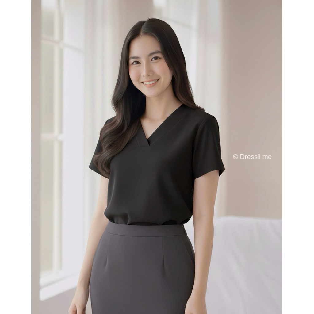 Dressii Basic V Top – เสื้อคอวีทรงตรงใส่สบาย ไม่ยับง่าย