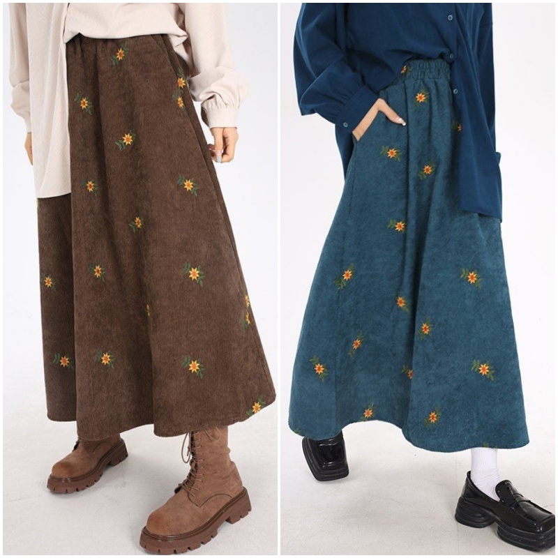 Fairy.store Aurora Skirt กระโปรงยาวลายดอกTS2052