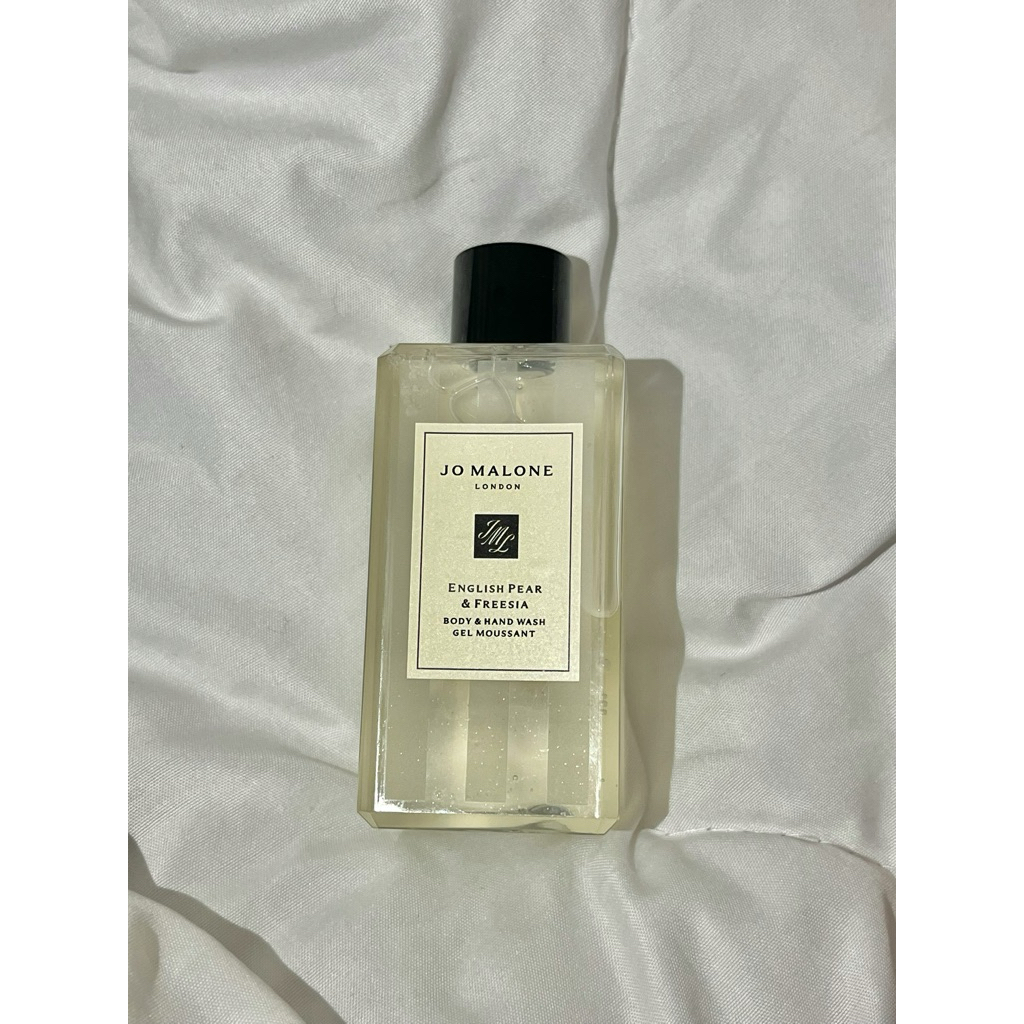 English Pear& Freesia Body and Hand Wash