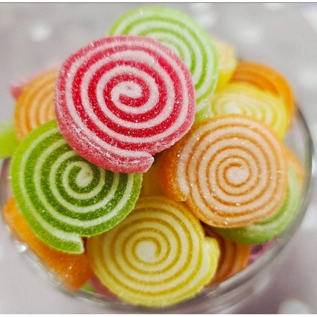 เยลลี่ ตราควีนส์ หลายสี 100 กรัม เกรด A  ของแท้ ทานเป็นขนม หรือใช้ตกแต่งขนม