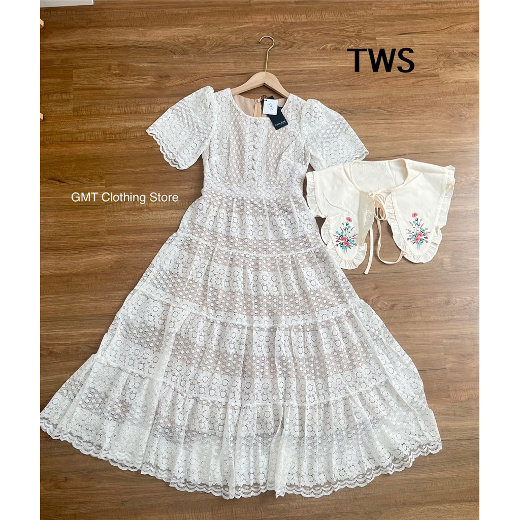 💗GMT : พร้อมส่ง(SML) Twins shop เดรสลูกไม้ขาวคอปกงานปัก ปักถอดออกได้