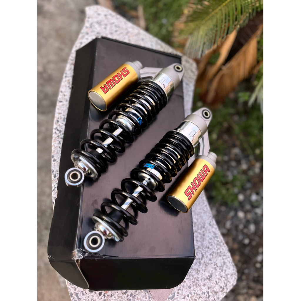 โช๊คงานประกอบ โช๊คหลังเวฟ สปริงดำ สูง320“