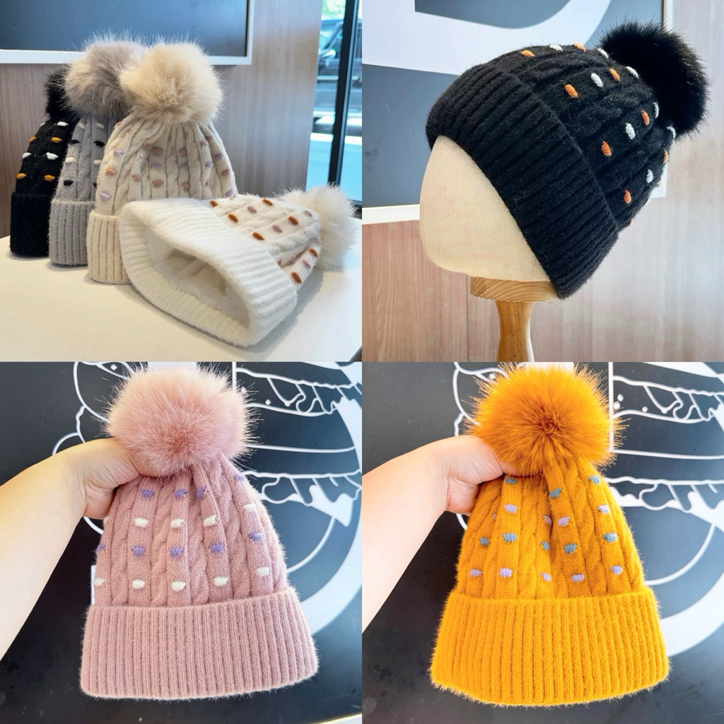 (KE) หมวกไหมพรม หมวกกันหนาว ทรงบินนี่ หัวจุก ลายจุด