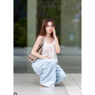 BY IRA Ginny Top เสื้อลูกไม้สายเดี่ยวผูกโบว์ ดีไซน์หวาน สไตล์เกาหลี 🌸 ดีไซน์โบว์ผูกด้านหน้า เพิ่ม