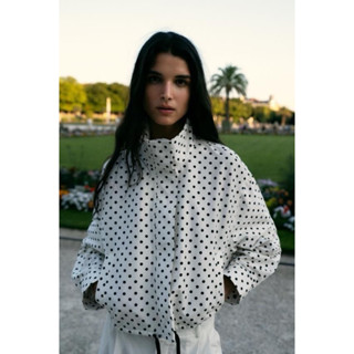 แจ็คเก็ตลายจุด ⚫️⚪️ Polka dot jacket งานป้ายจ้า