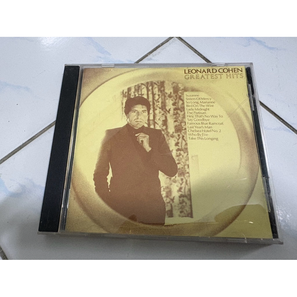 CD : LEONARD COHEN - GREATEST HITS.