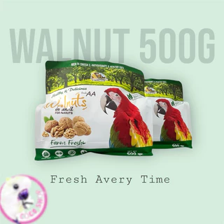Farmland Walnutทั้งเปลือก 500g. สำหรับนกขนาดกลางขึ้นไป