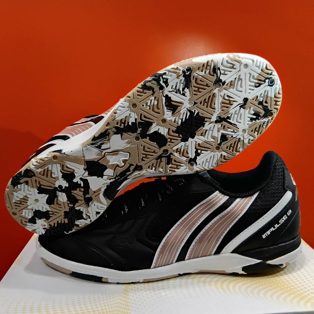 Pan Impulse 8. รองเท้าฟุตซอลแพนPF146L ราคา 3,990 บาท