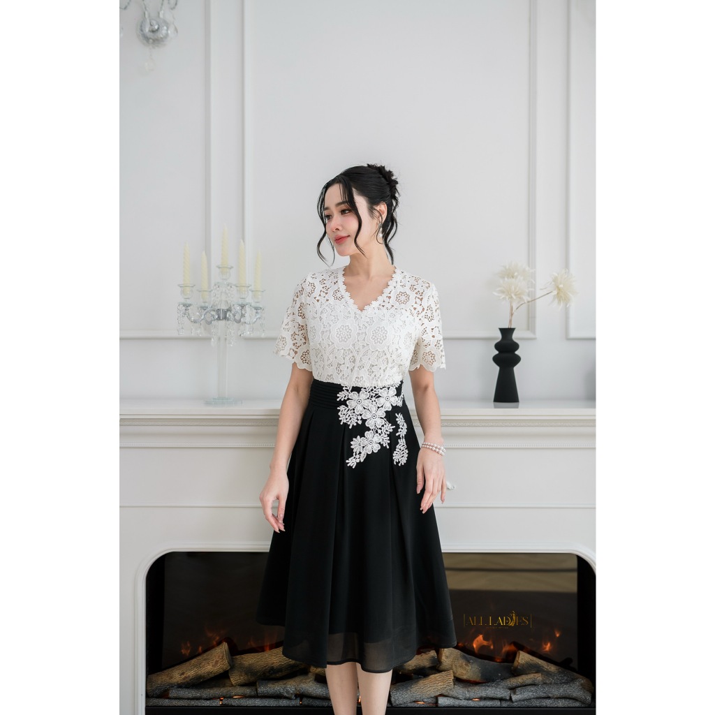 All Ladies  เดรสลูกไม้ชิฟฟ่อนแต่งดอกไม้เอว สามารถใส่ออกงานได้ เที่ยวได้ ทำงานได้