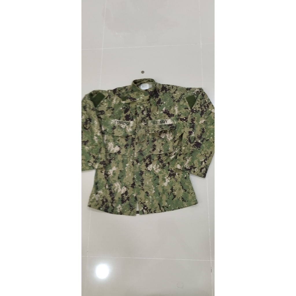 05USN AOR2เสื้อทหารUSขนาดS-R รอบอก42-44นิ้ว BLOUSE NAVY WORKING UNIFORM TYPE III AOR2ลายพรางดิจิตอลA